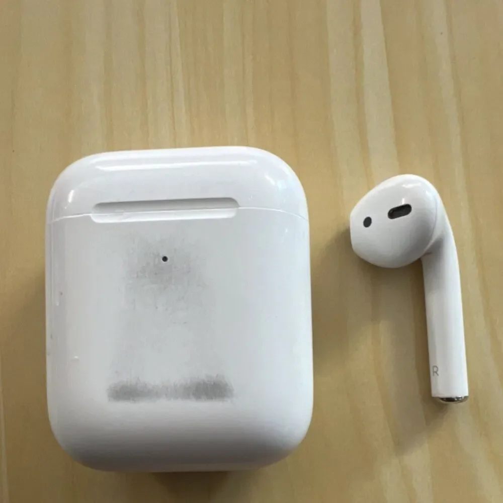Apple AirPods Wireless Bluetooth In-Ear Earbud A1938 White Built-In Mic Case